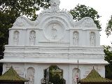 Torbogen zum Sri Maha Bodhi